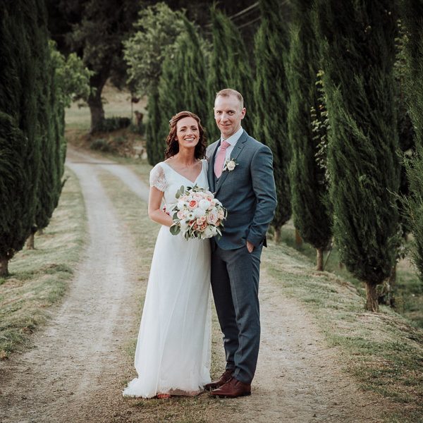 Intimo matrimonio tra gli ulivi della Toscana